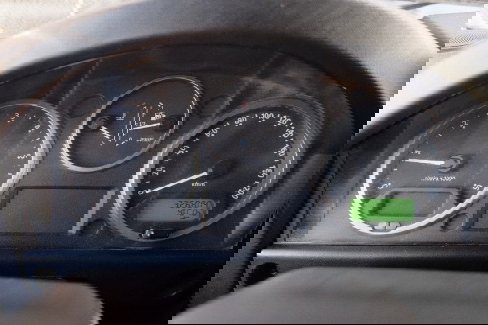 Land Rover Defender usata a Cuneo (13)