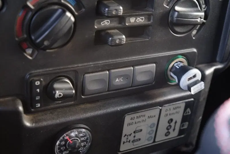 Land Rover Defender usata a Cuneo (15)