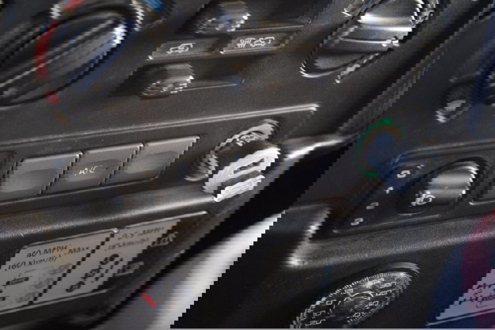 Land Rover Defender usata a Cuneo (15)