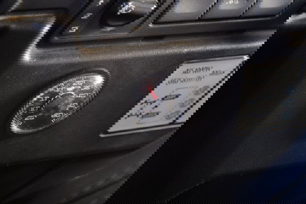 Land Rover Defender usata a Cuneo (16)