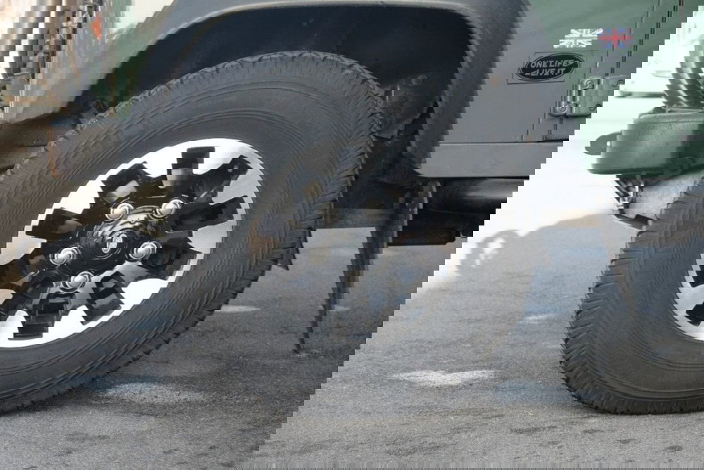 Land Rover Defender usata a Cuneo (9)