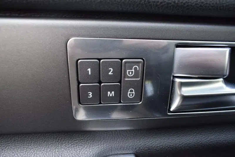 Land Rover Discovery usata a Cuneo (15)