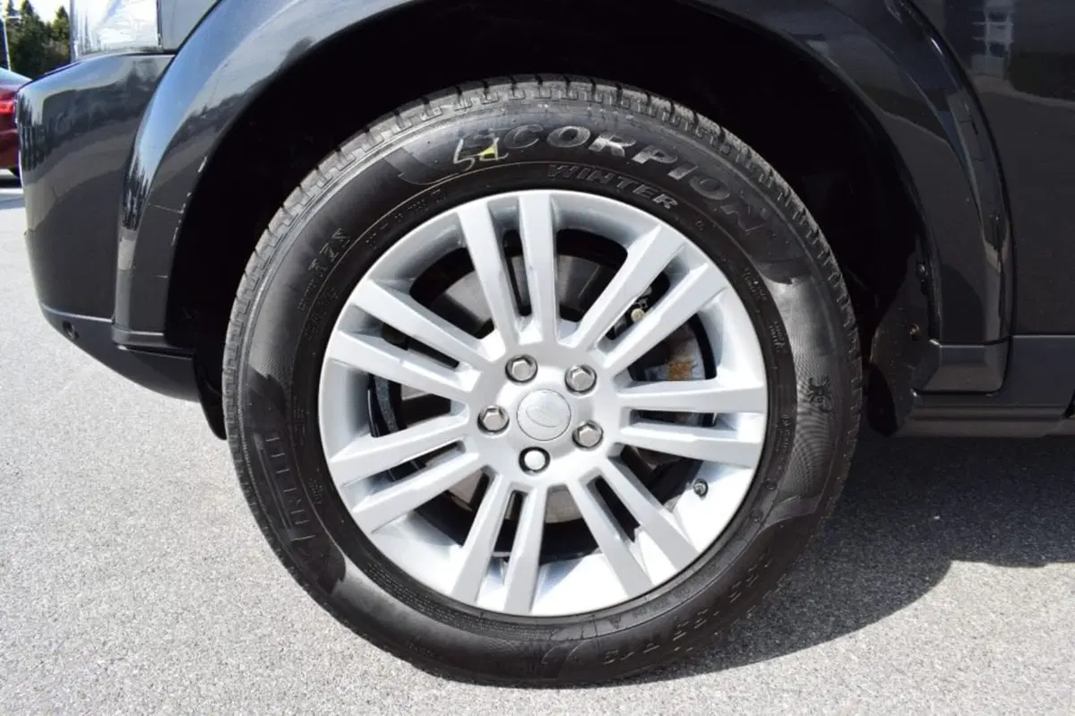 Land Rover Discovery usata a Cuneo (7)