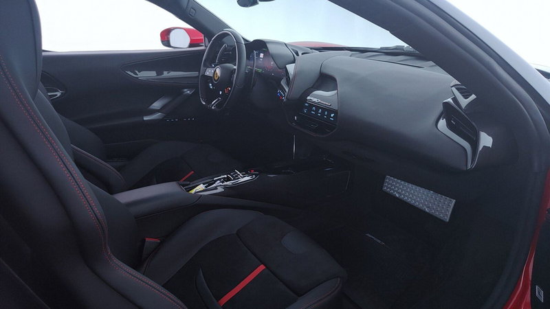 Ferrari SF90 Coupé usata a Perugia (15)