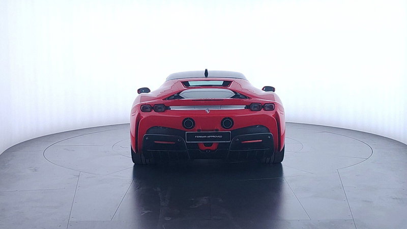 Ferrari SF90 Coupé usata a Perugia (6)