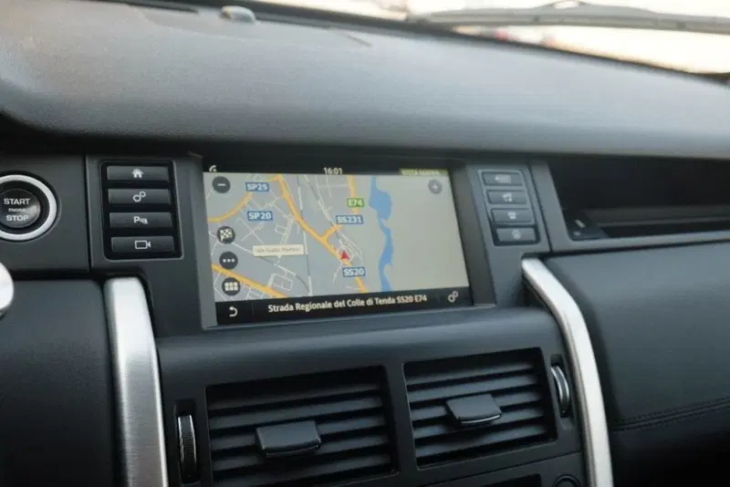 Land Rover Discovery Sport usata a Cuneo (17)