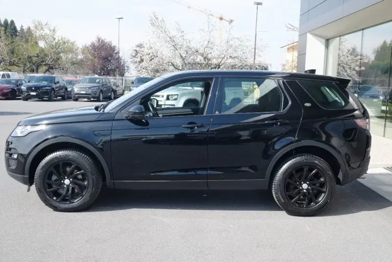 Land Rover Discovery Sport usata a Cuneo (2)