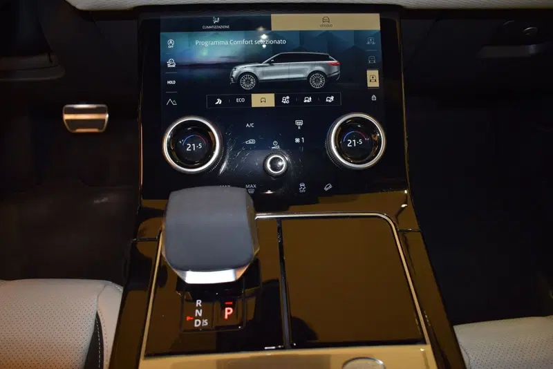 Land Rover Range Rover Velar usata a Cuneo (13)