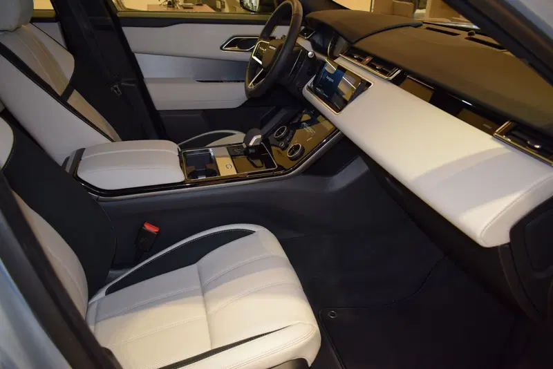 Land Rover Range Rover Velar usata a Cuneo (15)