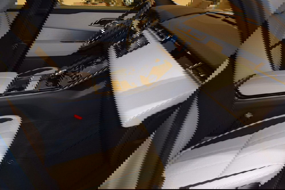 Land Rover Range Rover Velar usata a Cuneo (15)