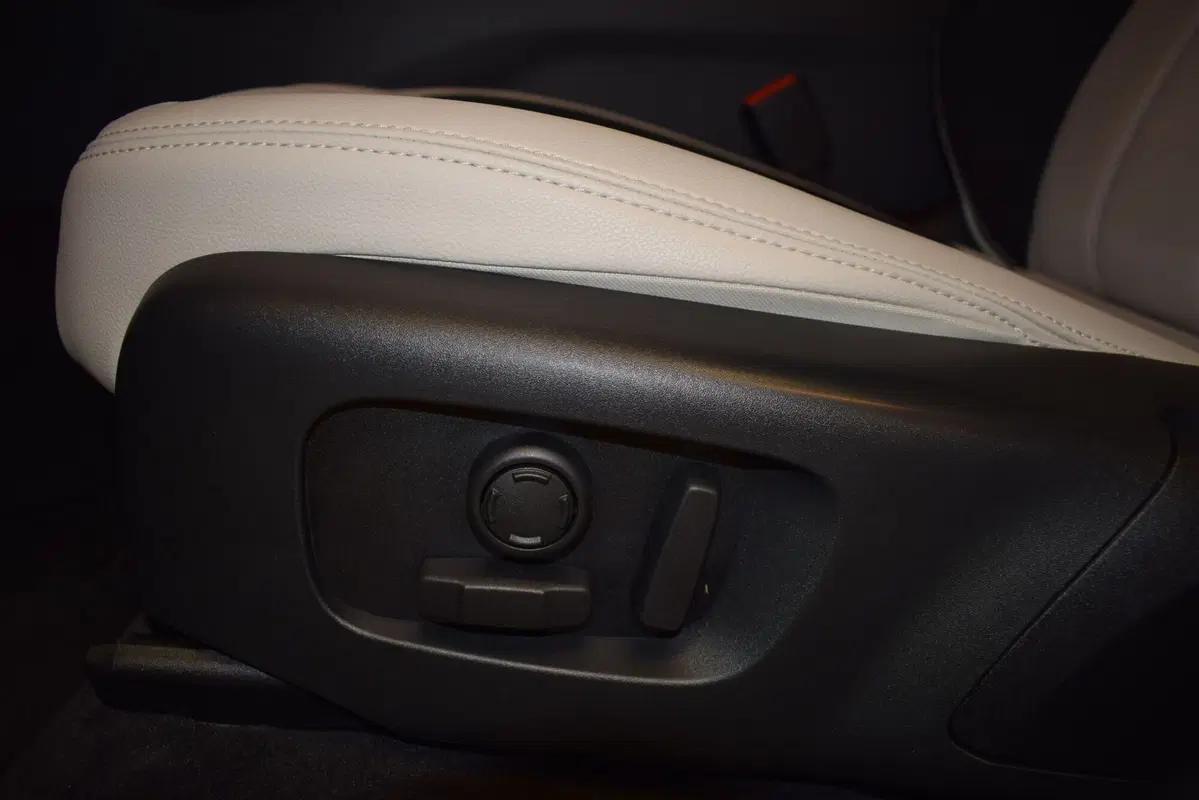 Land Rover Range Rover Velar usata a Cuneo (19)