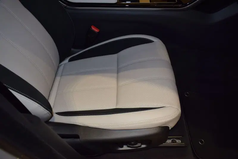 Land Rover Range Rover Velar usata a Cuneo (20)