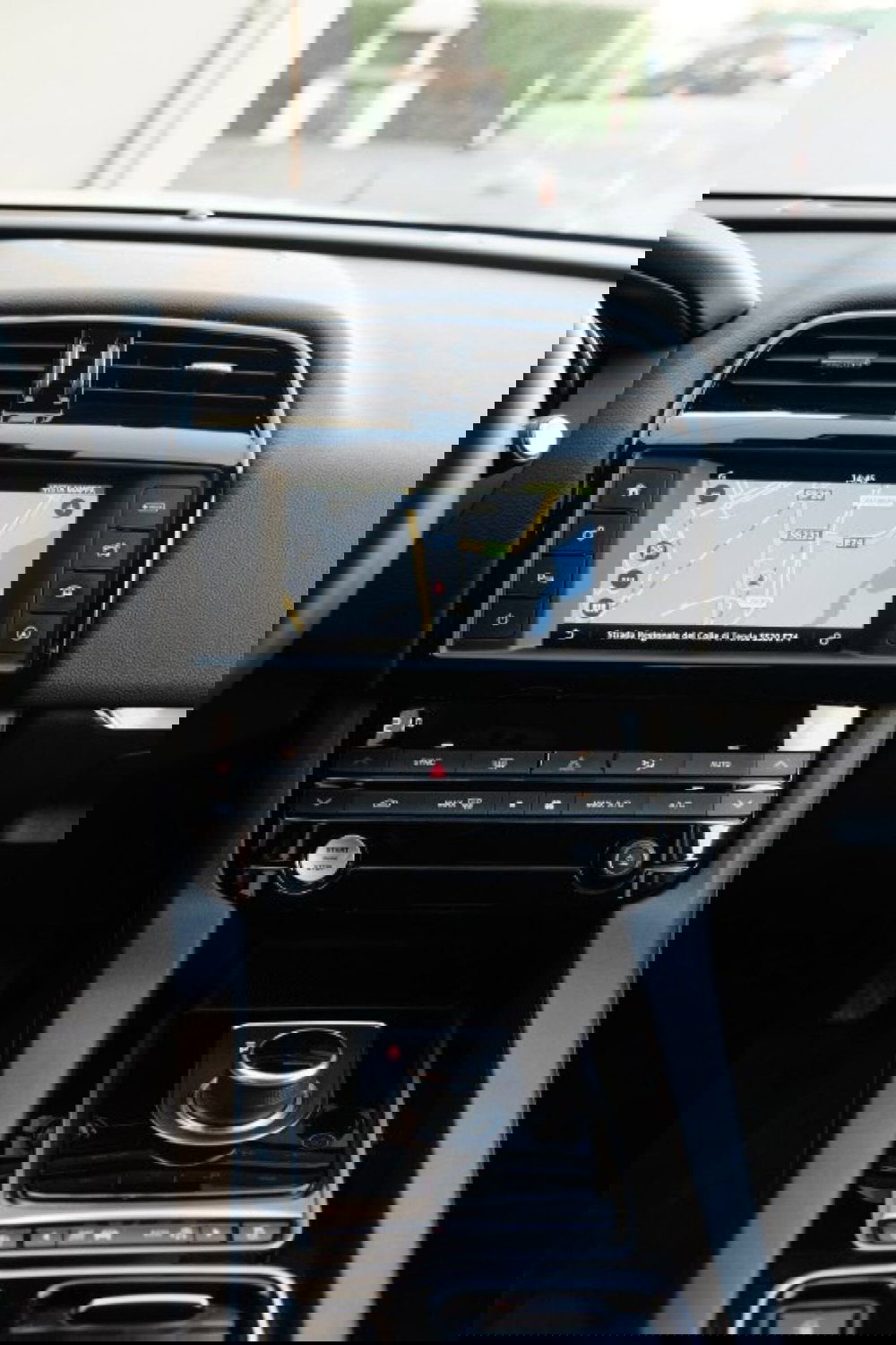 Jaguar F-Pace usata a Cuneo (11)