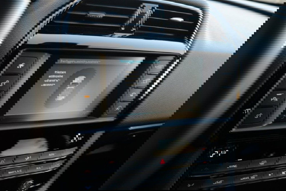 Jaguar F-Pace usata a Cuneo (14)