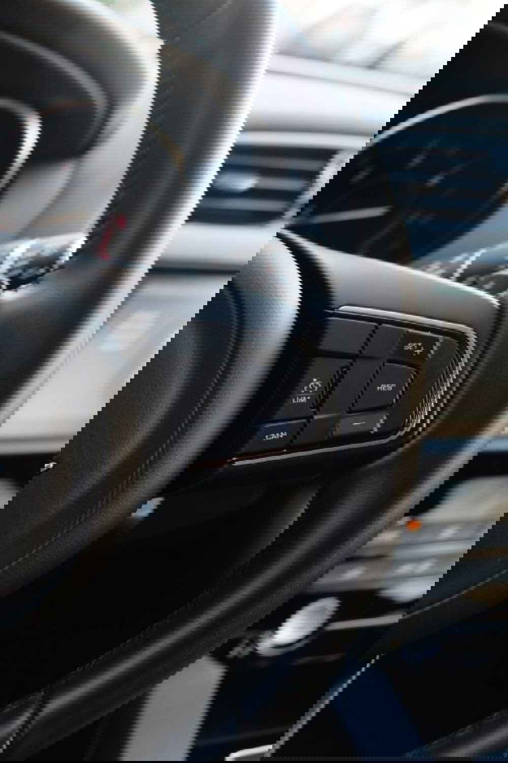 Jaguar F-Pace usata a Cuneo (16)