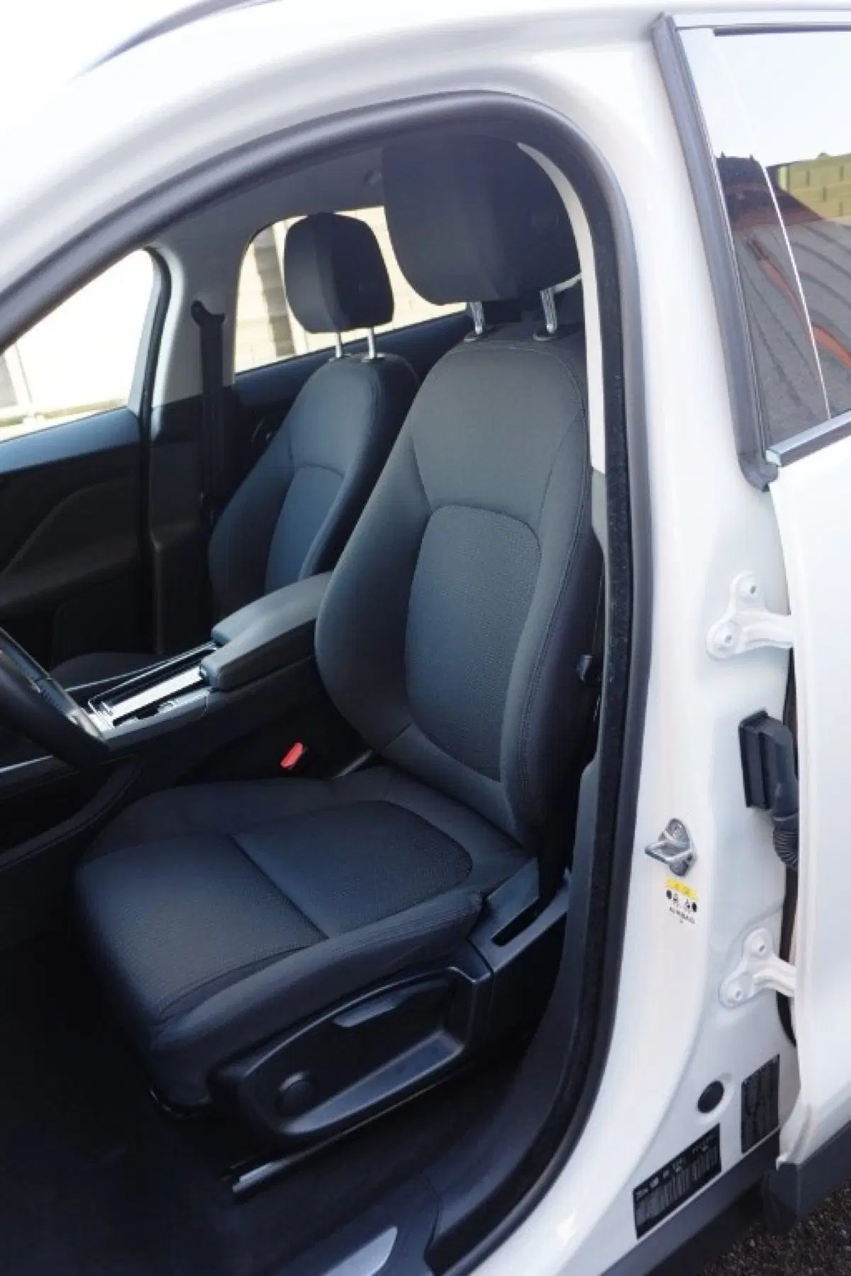 Jaguar F-Pace usata a Cuneo (18)