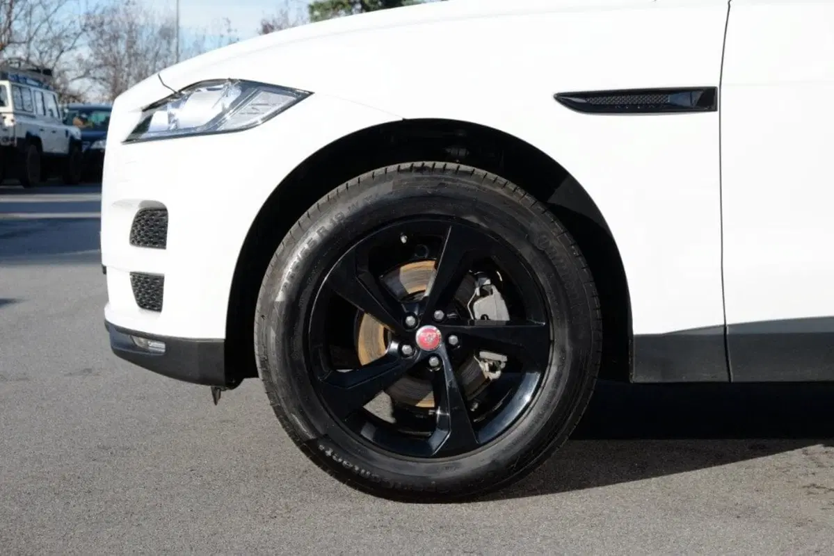 Jaguar F-Pace usata a Cuneo (20)