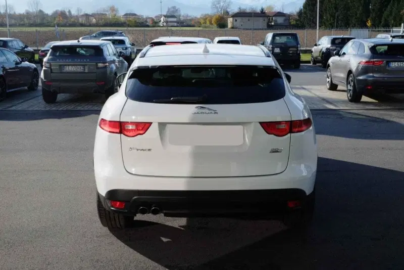 Jaguar F-Pace usata a Cuneo (7)
