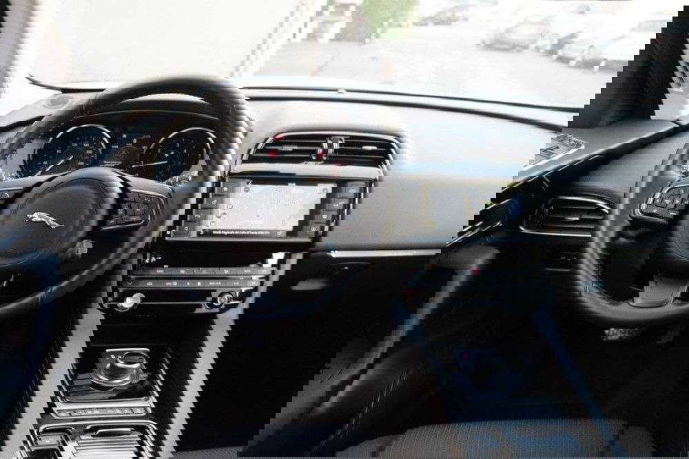 Jaguar F-Pace usata a Cuneo (9)