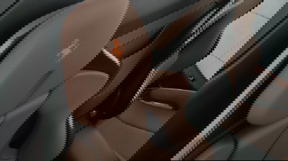 Ferrari SF90 Coupé usata a Perugia (14)