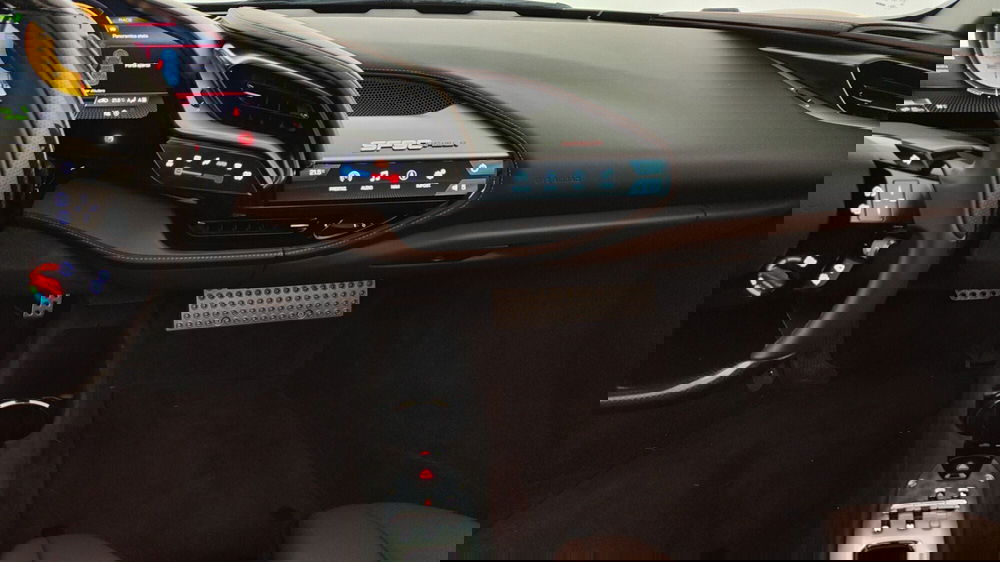 Ferrari SF90 Coupé usata a Perugia (15)