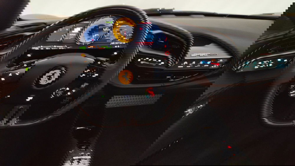 Ferrari SF90 Coupé usata a Perugia (16)