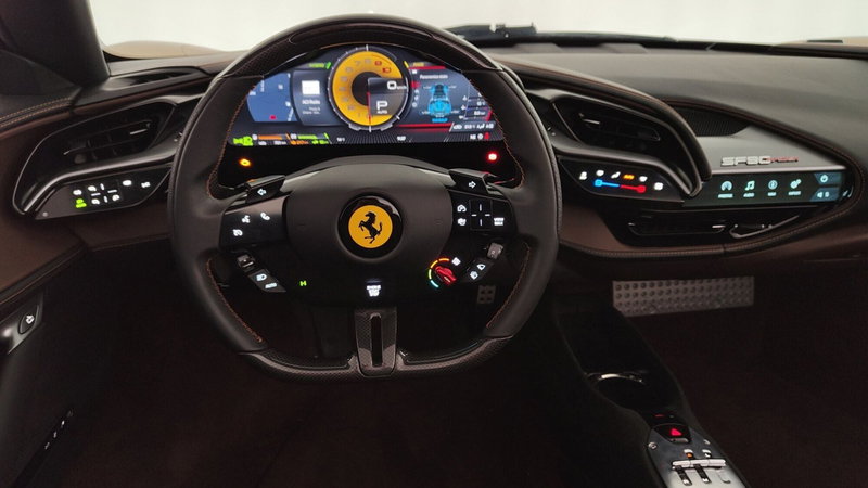 Ferrari SF90 Coupé usata a Perugia (16)