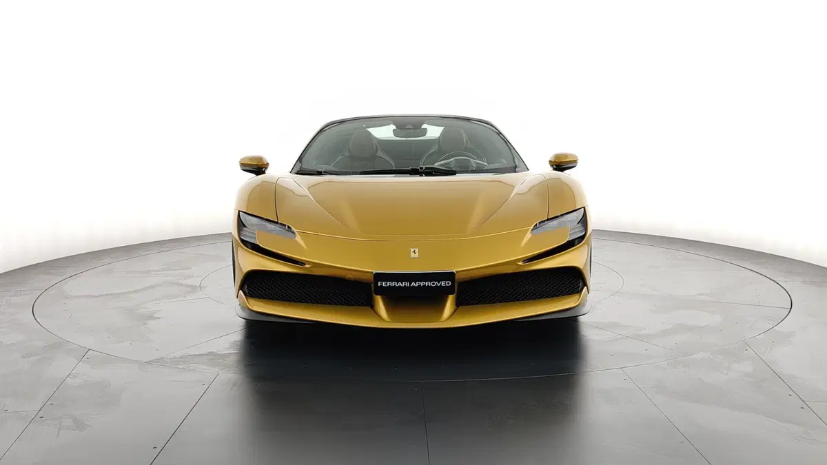 Ferrari SF90 Coupé usata a Perugia (2)