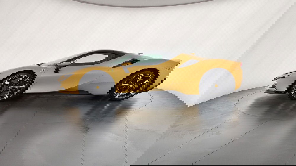 Ferrari SF90 Coupé usata a Perugia (8)