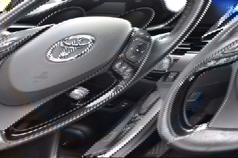 Toyota Toyota C-HR usata a Cuneo (12)