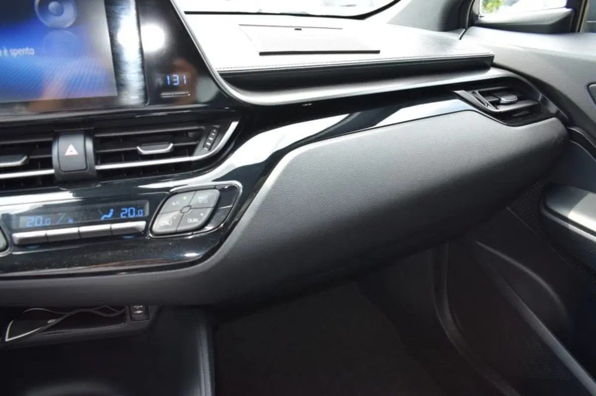 Toyota Toyota C-HR usata a Cuneo (14)