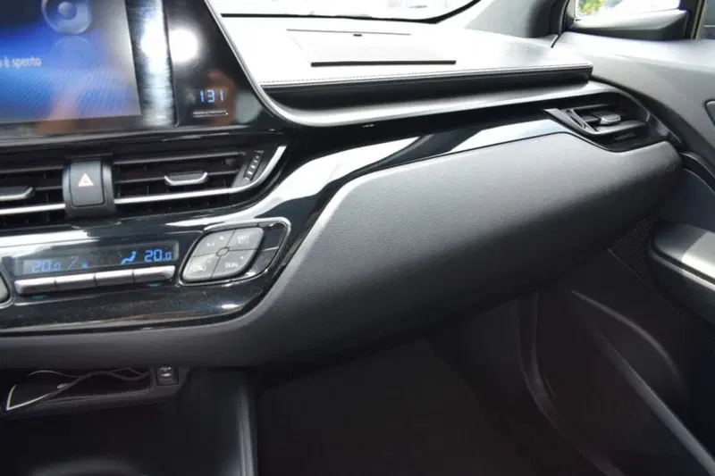 Toyota Toyota C-HR usata a Cuneo (14)