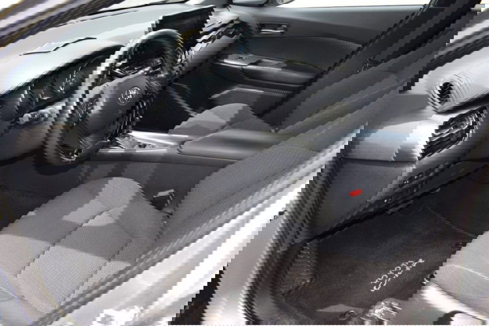 Toyota Toyota C-HR usata a Cuneo (16)