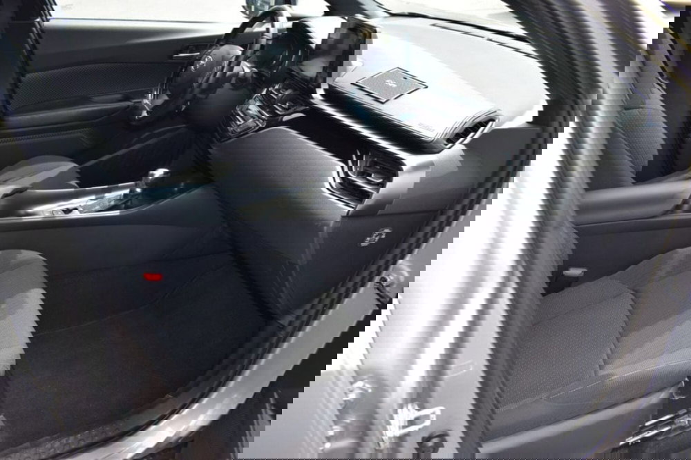 Toyota Toyota C-HR usata a Cuneo (18)