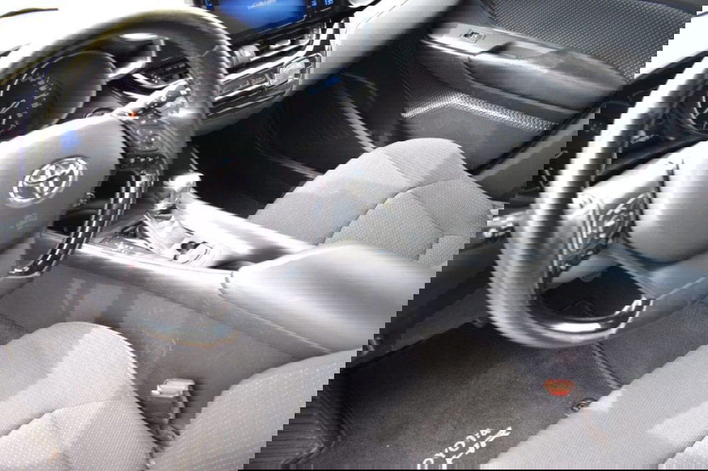 Toyota Toyota C-HR usata a Cuneo (20)