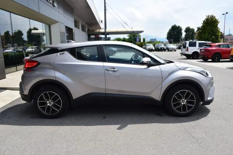 Toyota Toyota C-HR usata a Cuneo (6)