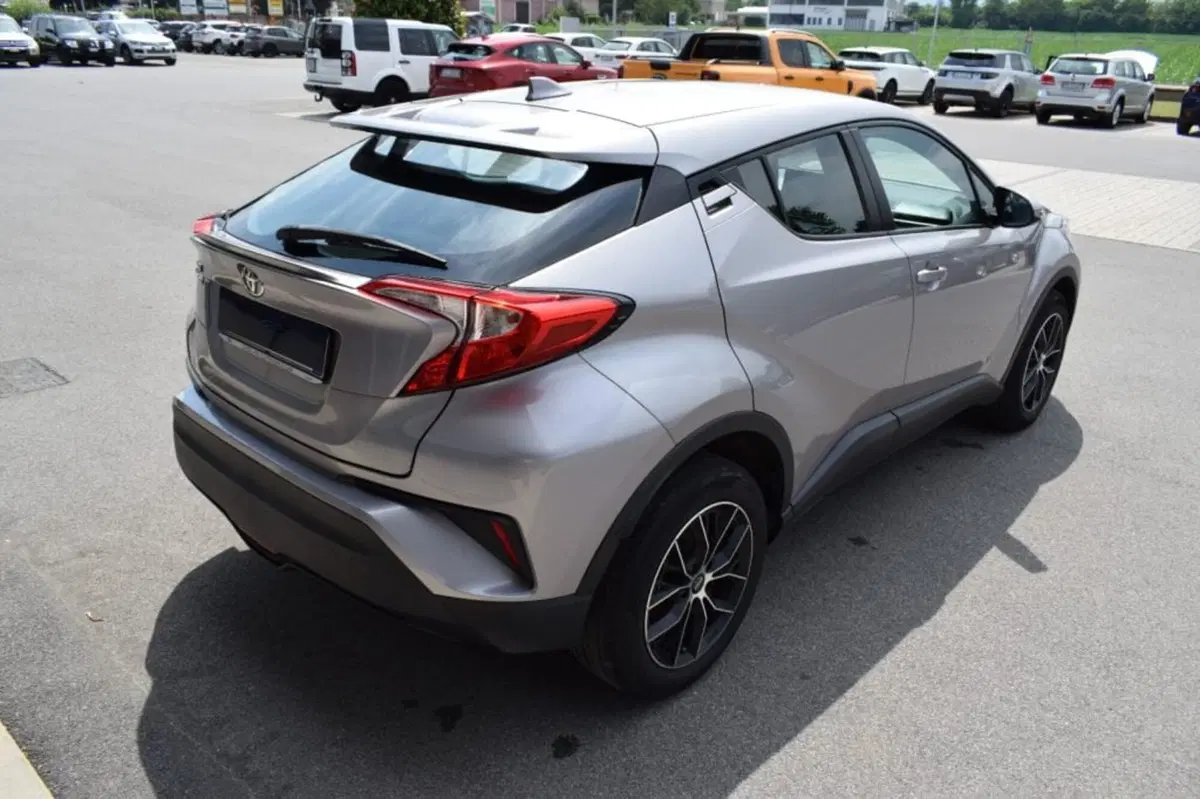 Toyota Toyota C-HR usata a Cuneo (9)