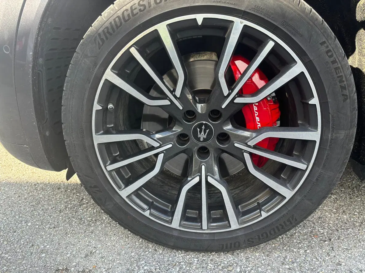 Maserati Grecale usata a Perugia (6)