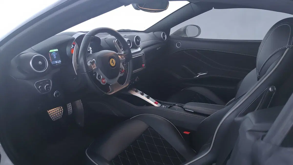 Ferrari California Spider usata a Perugia (12)