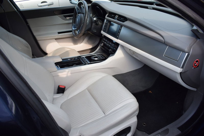Jaguar XF usata a Cuneo (13)