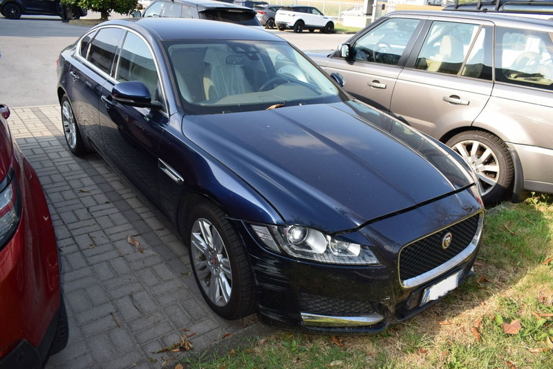 Jaguar XF usata a Cuneo (2)