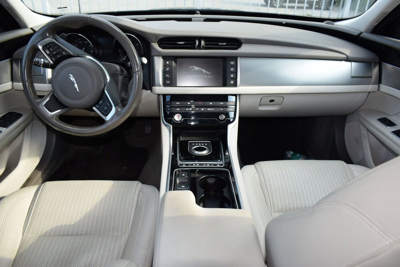 Jaguar XF usata a Cuneo (7)