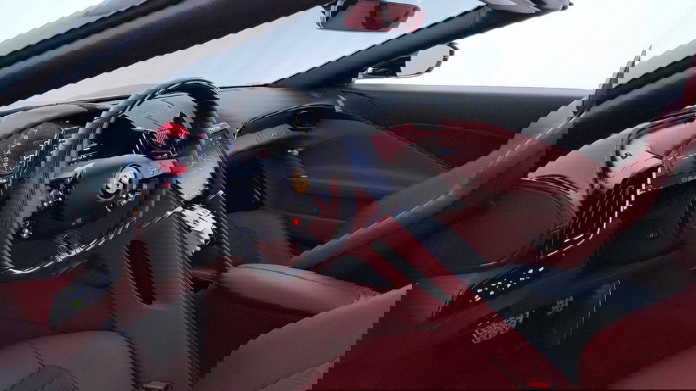 Ferrari Roma Spider usata a Perugia (13)