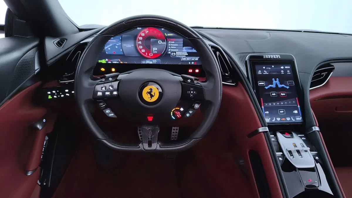 Ferrari Roma Spider usata a Perugia (17)