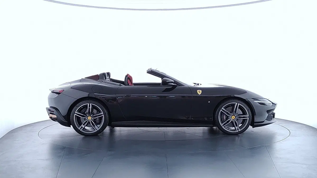 Ferrari Roma Spider usata a Perugia (4)