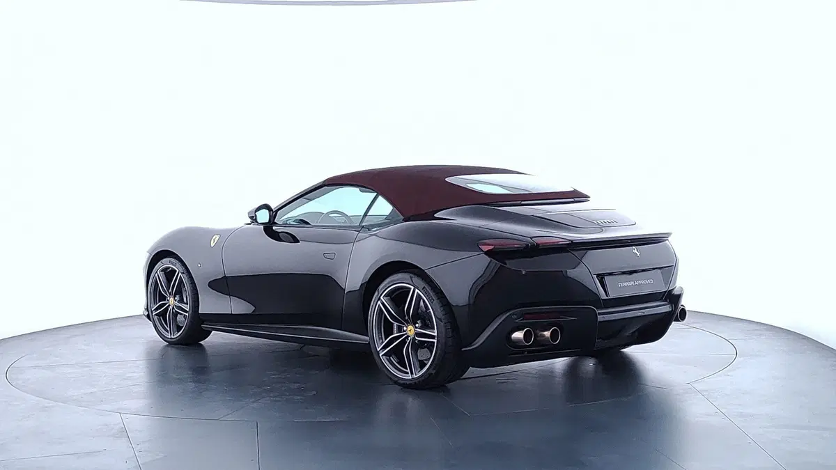 Ferrari Roma Spider usata a Perugia (7)
