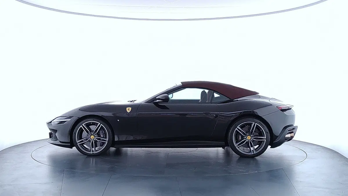Ferrari Roma Spider usata a Perugia (8)
