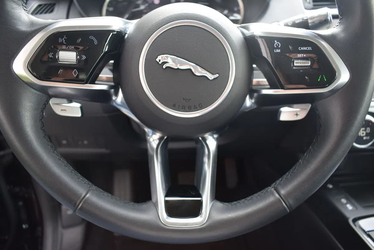 Jaguar E-Pace usata a Cuneo (10)