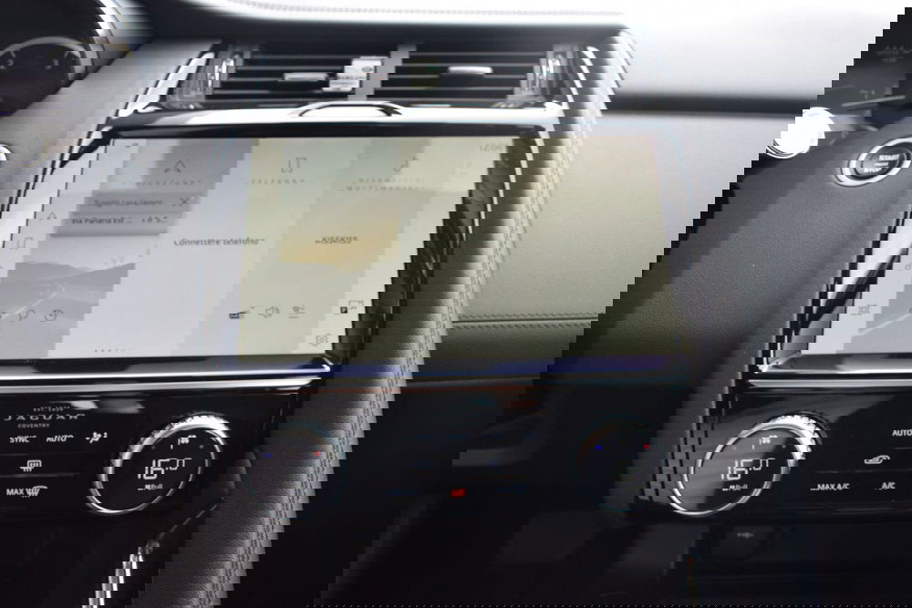 Jaguar E-Pace usata a Cuneo (11)