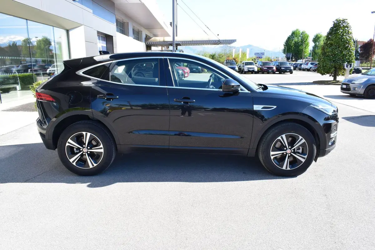 Jaguar E-Pace usata a Cuneo (5)